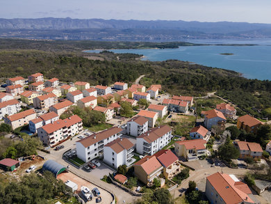 Pritlično stanovanje z vrtom velikim 134 m², Panorama Krk, 4–1