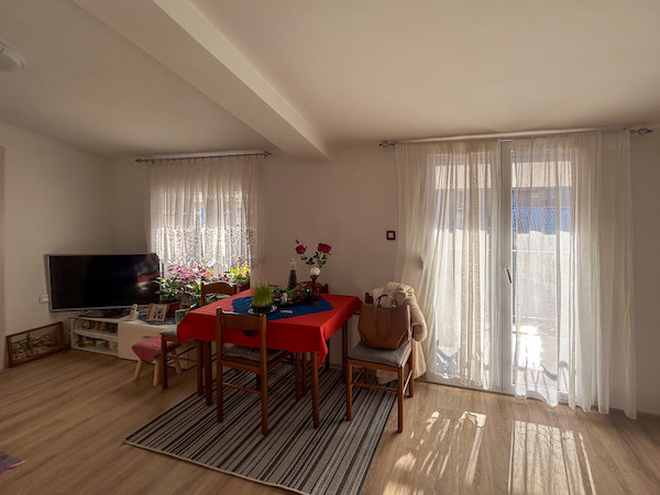 Stanovanje v bližini centra z ložo, opremljeno – 50,38 m²