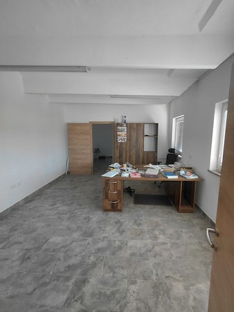 Poslovni prostor, prostor za storitve