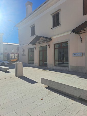 Poslovni prostor, prostor za storitve